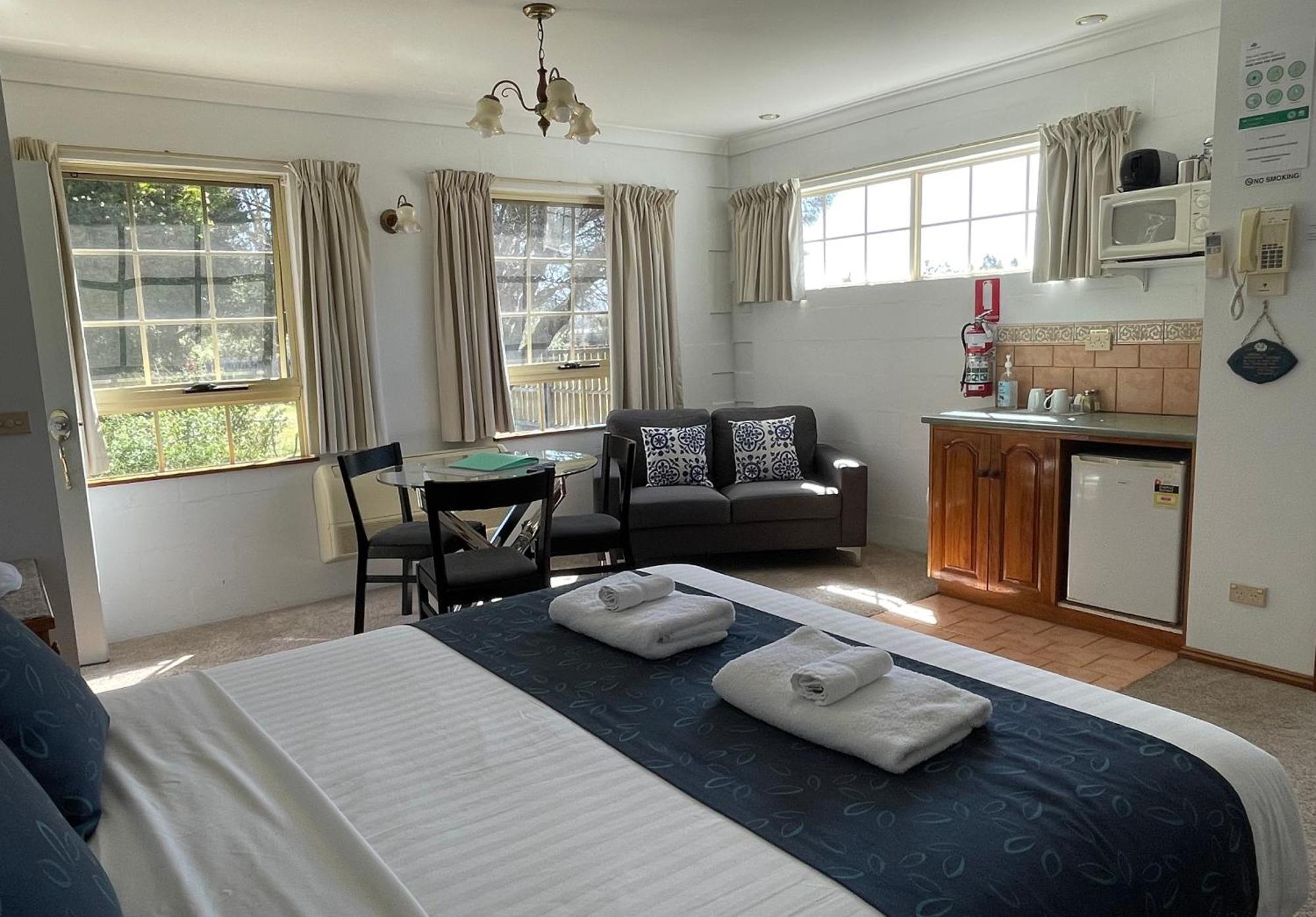 Swansea Cottages & Lodge Suites Ngoại thất bức ảnh