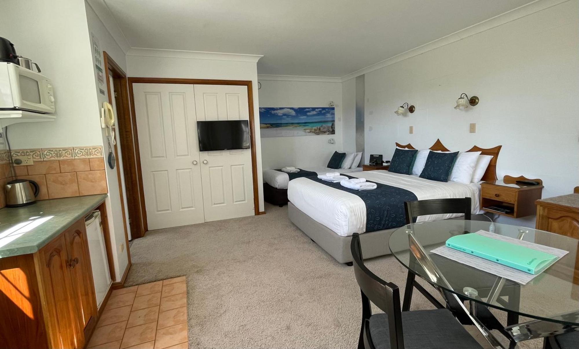 Swansea Cottages & Lodge Suites Ngoại thất bức ảnh