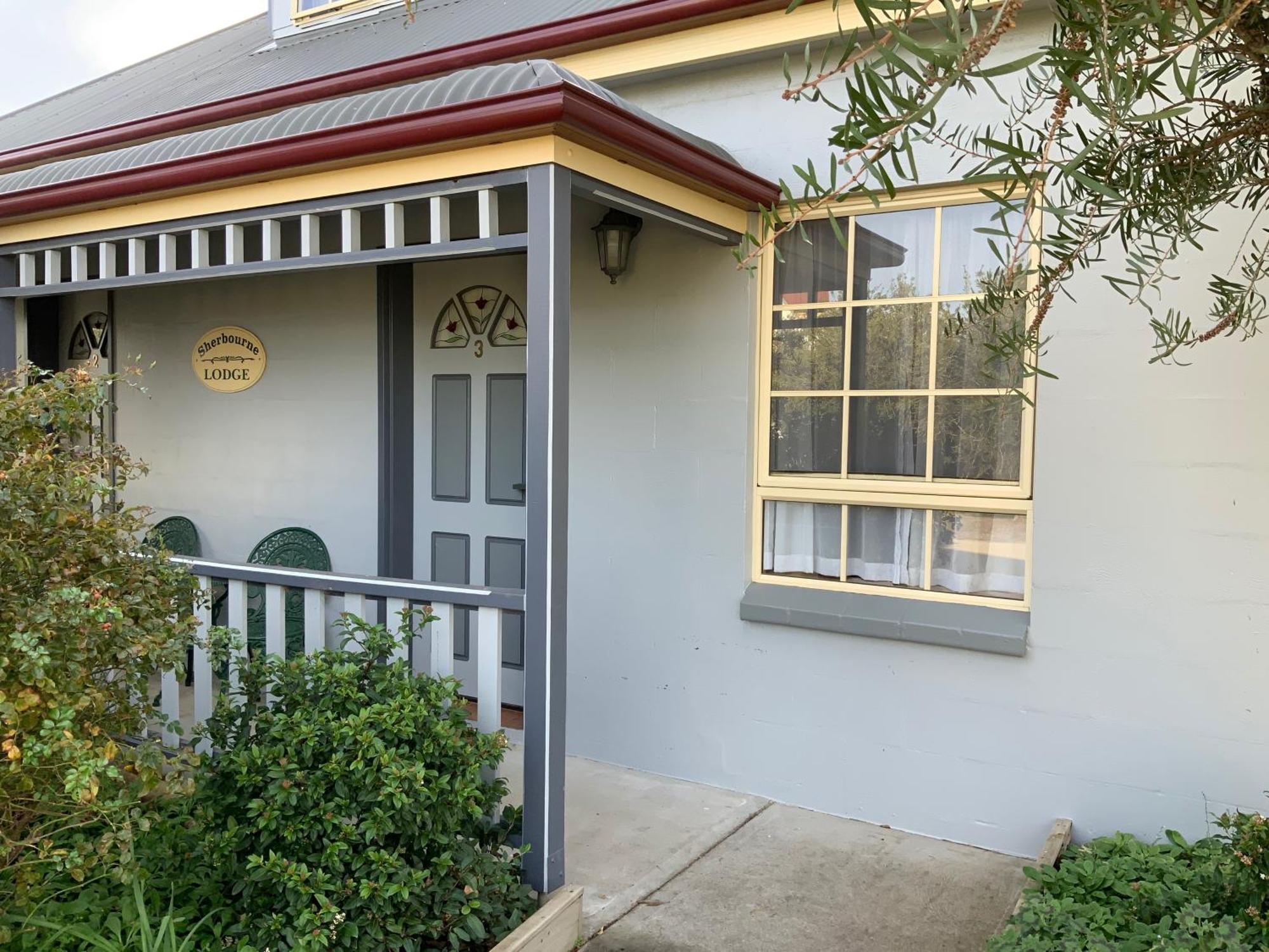 Swansea Cottages & Lodge Suites Ngoại thất bức ảnh