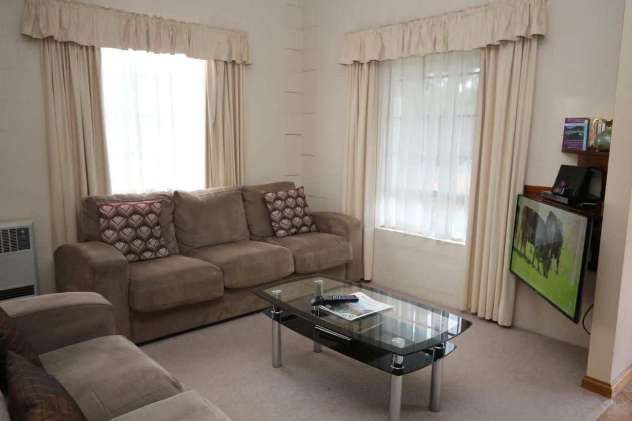 Swansea Cottages & Lodge Suites Ngoại thất bức ảnh