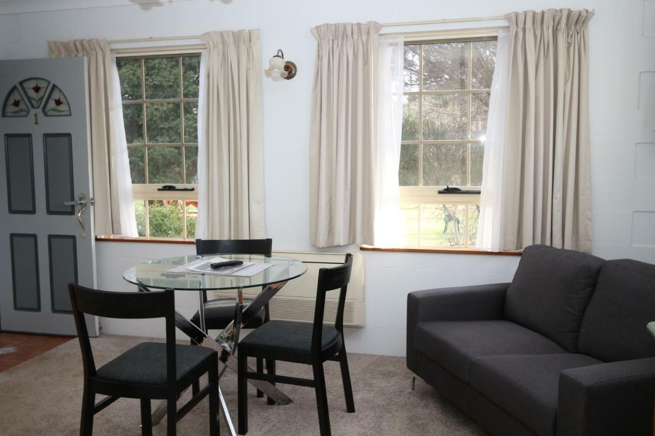 Swansea Cottages & Lodge Suites Ngoại thất bức ảnh