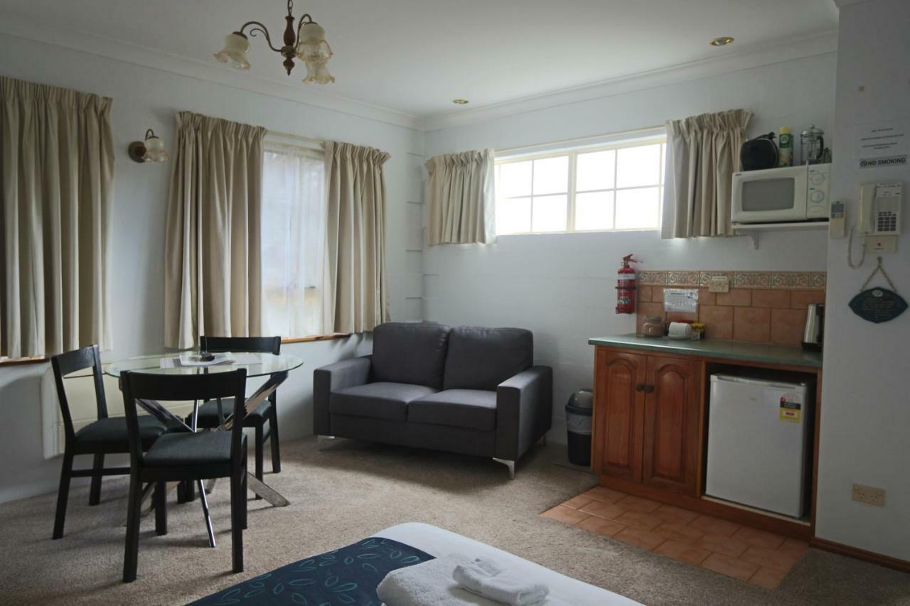 Swansea Cottages & Lodge Suites Ngoại thất bức ảnh